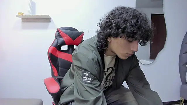 Snapshot of JackesTaylor chatting on 20, 10, 2025 JackesTaylor online show from 20, 10, 2025