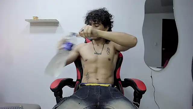 Snapshot of JackesTaylor chatting on 30, 10, 2025 JackesTaylor online show from 30, 10, 2025