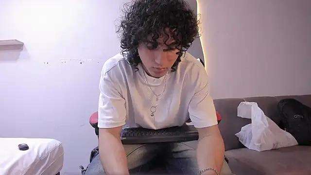 Snapshot of JackesTaylor chatting on 6, 2, 2026 JackesTaylor online show from 6, 2, 2026