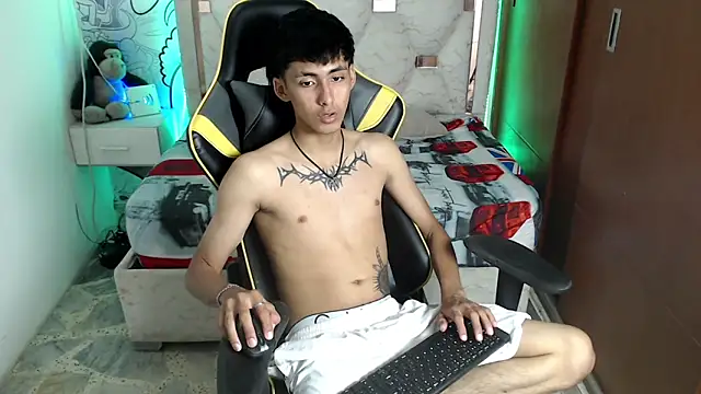Snapshot of yiisu_ chatting on 11, 9, 2025 yiisu  online show from 11, 9, 2025