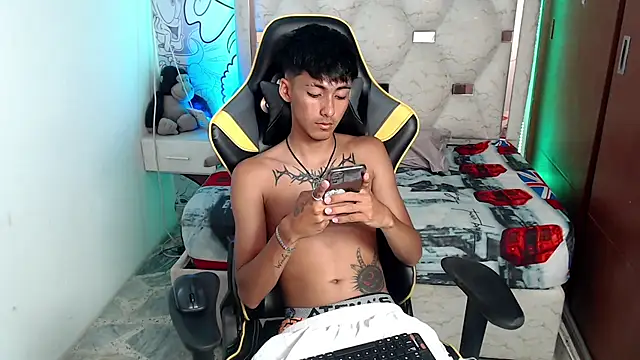 Snapshot of yiisu_ chatting on 2, 10, 2025 yiisu  online show from 2, 10, 2025