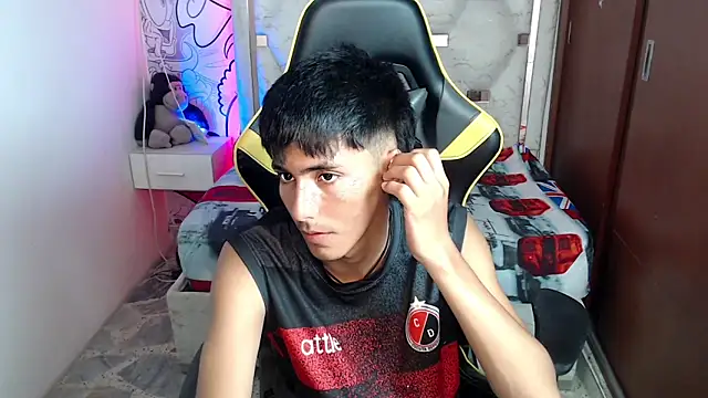 Snapshot of yiisu_ chatting on 3, 10, 2025 yiisu  online show from 3, 10, 2025