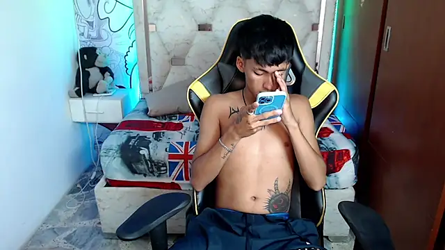 Snapshot of yiisu_ chatting on 6, 10, 2025 yiisu  online show from 6, 10, 2025
