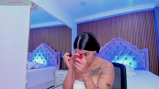 SelenaStonne online show from 19, 10, 2025