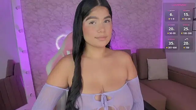 Snapshot of Kendall_Jonss1 chatting on 13, 11, 2025 Kendall Jonss1 online show from 13, 11, 2025