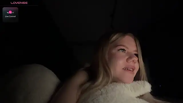 SandraGaze online show from 8, 4, 2026