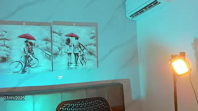 Snapshot of Dreams_Chloe chatting on 27, 11, 2025 Dreams Chloe online show from 27, 11, 2025