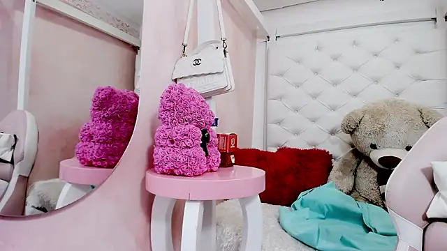 eimy skinny  online show from 20, 2, 2026