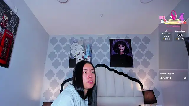 SarahMiler  online show from 9, 11, 2025