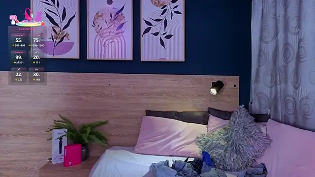 SarahMiler  online show from 23, 2, 2026