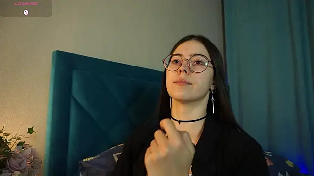 ywixos online show from 9, 10, 2025