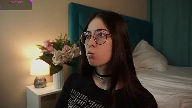 ywixos online show from 15, 2, 2026