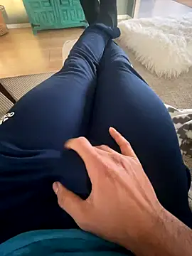 Snapshot of latina-pene chatting on 18, 12, 2025 latina-pene online show from 18, 12, 2025