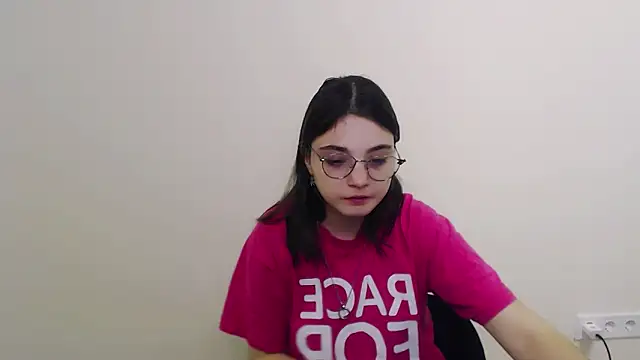 Snapshot of Sun_Shine__ chatting on 28, 4, 2026 Sun Shine online show from 28, 4, 2026