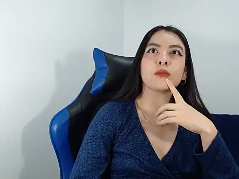 EloiseJun online show from 11, 10, 2025