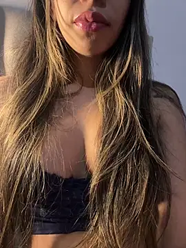 Mayalorenz online show from 8, 2, 2026