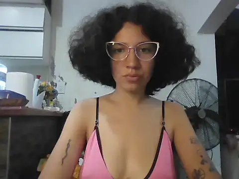 Snapshot of loliporomero chatting on 4, 10, 2025 loliporomero online show from 4, 10, 2025