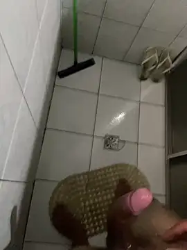 Snapshot of thomasllucas chatting on 18, 12, 2025 thomasllucas online show from 18, 12, 2025