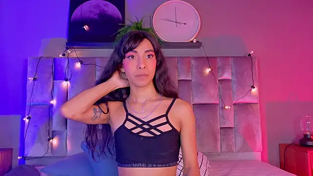 TiffValentinee  online show from 18, 10, 2025