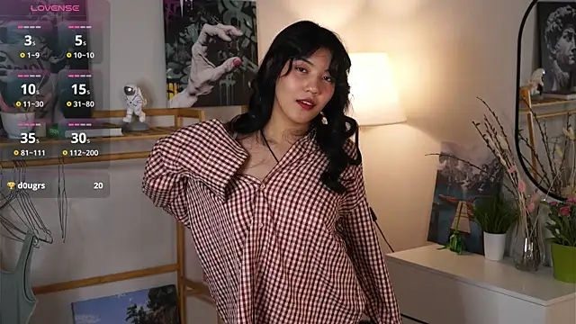 MoiraEger online show from 4, 10, 2025