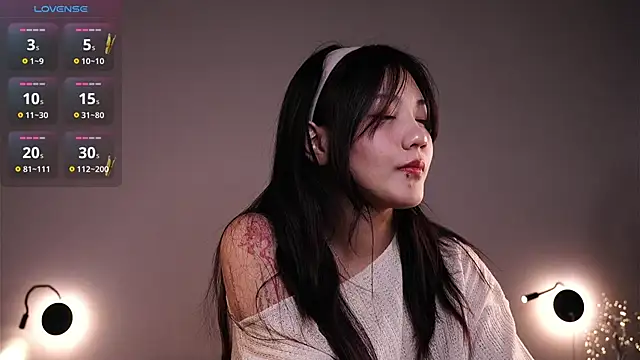 MoiraEger online show from 6, 3, 2026