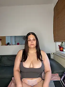 Katherine Leyla online show from 27, 5, 2026