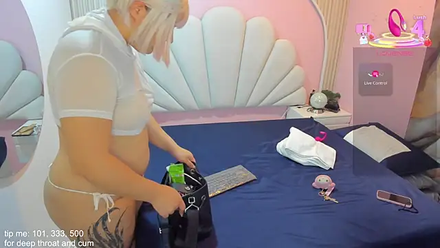 hinata dolly online show from 29, 11, 2025