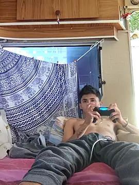 Snapshot of TussiFlaka chatting on 23, 9, 2025 TussiFlaka online show from 23, 9, 2025