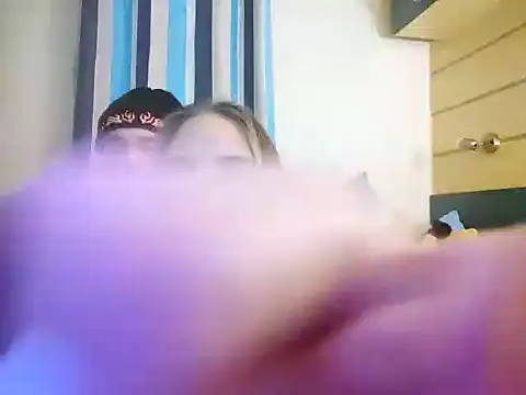 Snapshot of TussiFlaka chatting on 21, 11, 2025 TussiFlaka online show from 21, 11, 2025