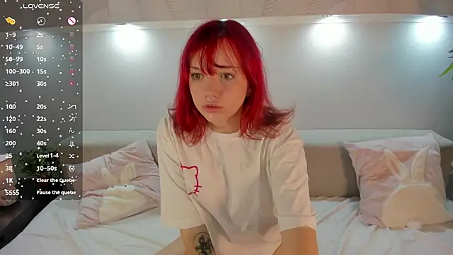 Snapshot of Molly_Platt chatting on 21, 9, 2025 Molly Platt online show from 21, 9, 2025