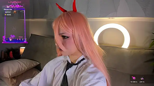 Snapshot of Molly_Platt chatting on 6, 11, 2025 Molly Platt online show from 6, 11, 2025