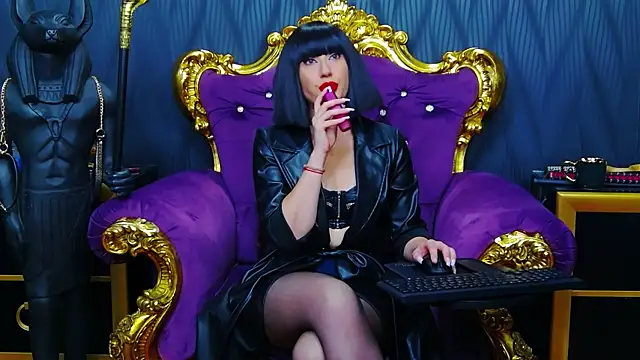 LaraMaeve online show from 13, 9, 2025