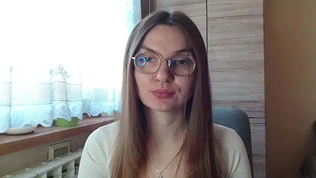 LooveELLYx online show from 7, 11, 2025