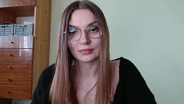 LooveELLYx online show from 25, 3, 2026