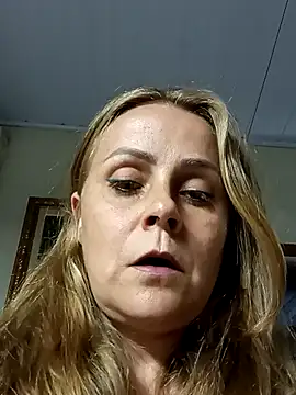 Snapshot of trepadorgalhudo chatting on 18, 11, 2025 trepadorgalhudo online show from 18, 11, 2025