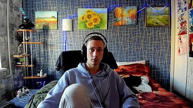 Snapshot of CuteBoy228 chatting on 31, 10, 2025 CuteBoy228 online show from 31, 10, 2025