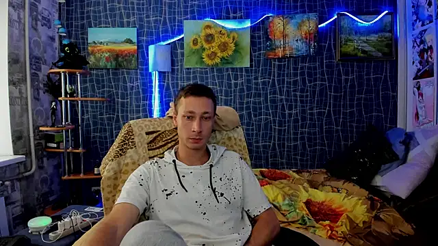 Snapshot of CuteBoy228 chatting on 18, 11, 2025 CuteBoy228 online show from 18, 11, 2025