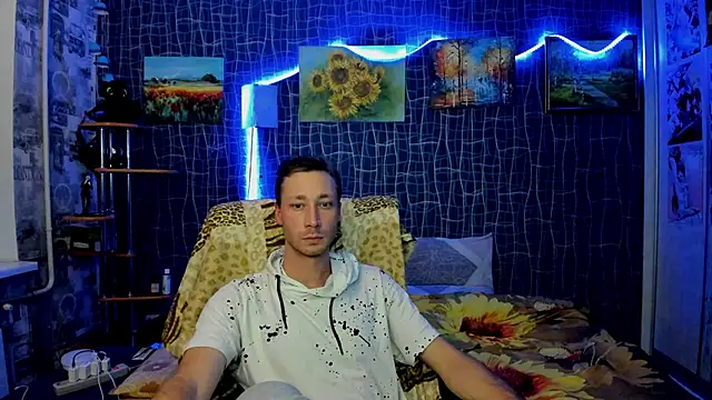 Snapshot of CuteBoy228 chatting on 27, 11, 2025 CuteBoy228 online show from 27, 11, 2025