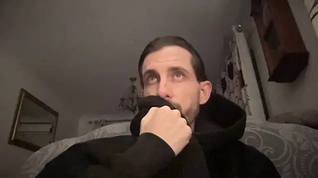 Big8inchUncutCock online show from 11, 4, 2026