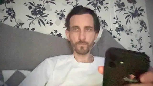 Big8inchUncutCock online show from 25, 4, 2026