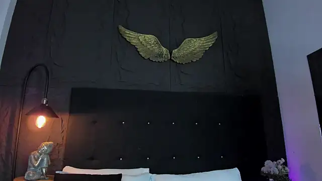 Snapshot of Rose_Blossom chatting on 21, 11, 2025 Rose Blossom online show from 21, 11, 2025