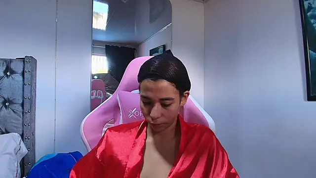 Snapshot of GraceWallace_ chatting on 2, 11, 2025 GraceWallace online show from 2, 11, 2025