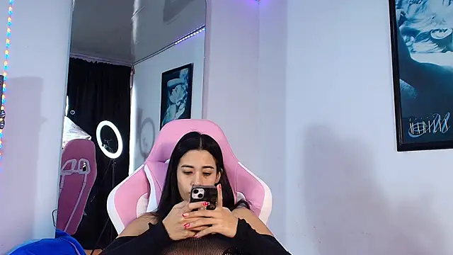 Snapshot of GraceWallace_ chatting on 14, 12, 2025 GraceWallace online show from 14, 12, 2025