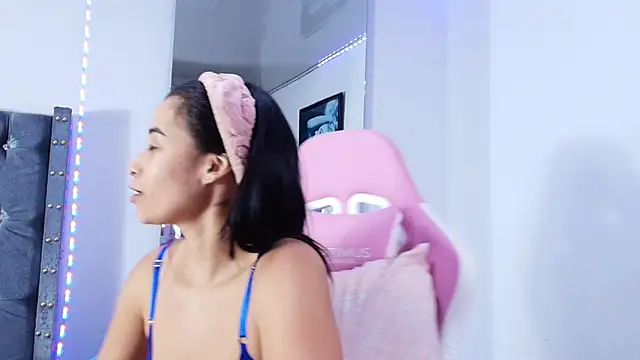 Snapshot of GraceWallace_ chatting on 25, 3, 2026 GraceWallace online show from 25, 3, 2026