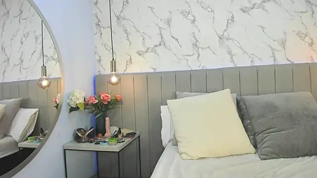 Snapshot of Karlla_Brown chatting on 19, 10, 2025 Karlla Brown online show from 19, 10, 2025