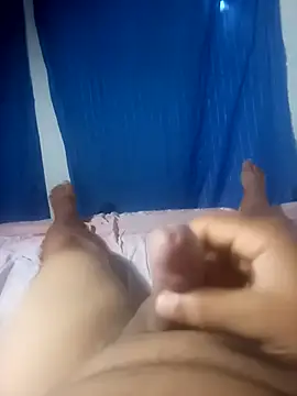 Snapshot of cora08 chatting on 23, 11, 2025 cora08 online show from 23, 11, 2025