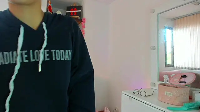 Danesacronin online show from 5, 11, 2025