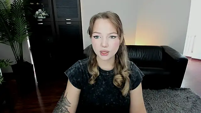 Snapshot of MariaRobinsone chatting on 14, 10, 2025 MariaRobinsone online show from 14, 10, 2025