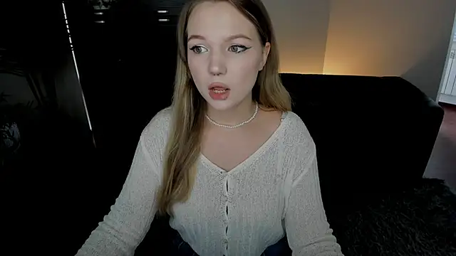 Snapshot of MariaRobinsone chatting on 16, 10, 2025 MariaRobinsone online show from 16, 10, 2025