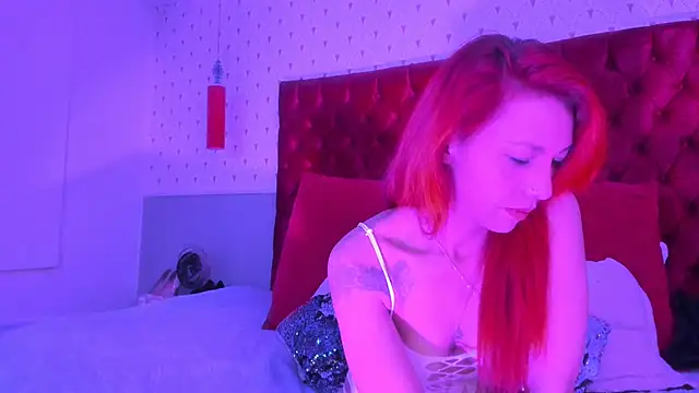 Snapshot of GyaCarpenti chatting on 12, 11, 2025 GyaCarpenti online show from 12, 11, 2025